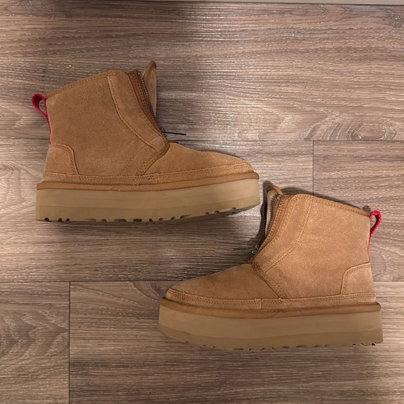 Women's UGG Neumel Zip Platform Booties - Picture 4 of 8